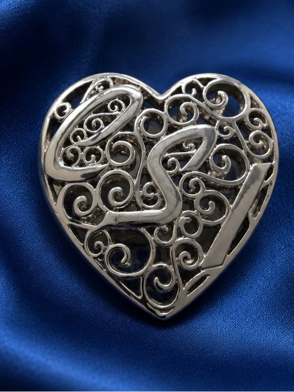 Silver Filigree Heart Brooch - Elegant Women’s Jewelry
